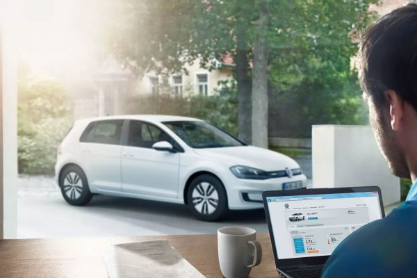 Kosmocar arbeitet mit einem OneDealer bei der Einführung der ersten griechischen eCommerce-Plattform für Autos